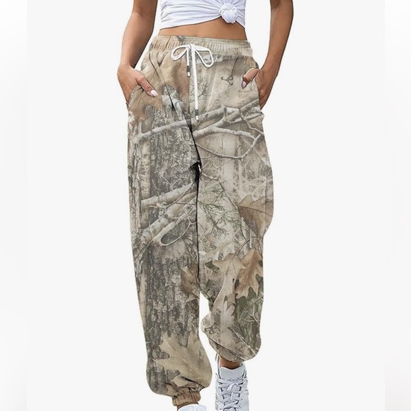 Pants - Camouflage Women's lightweight Jogger Pants